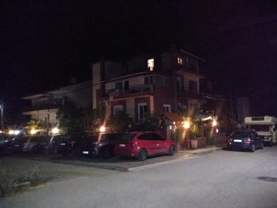 Blue Moon Accommodation 尼亚米卡尼奥纳 外观 照片
