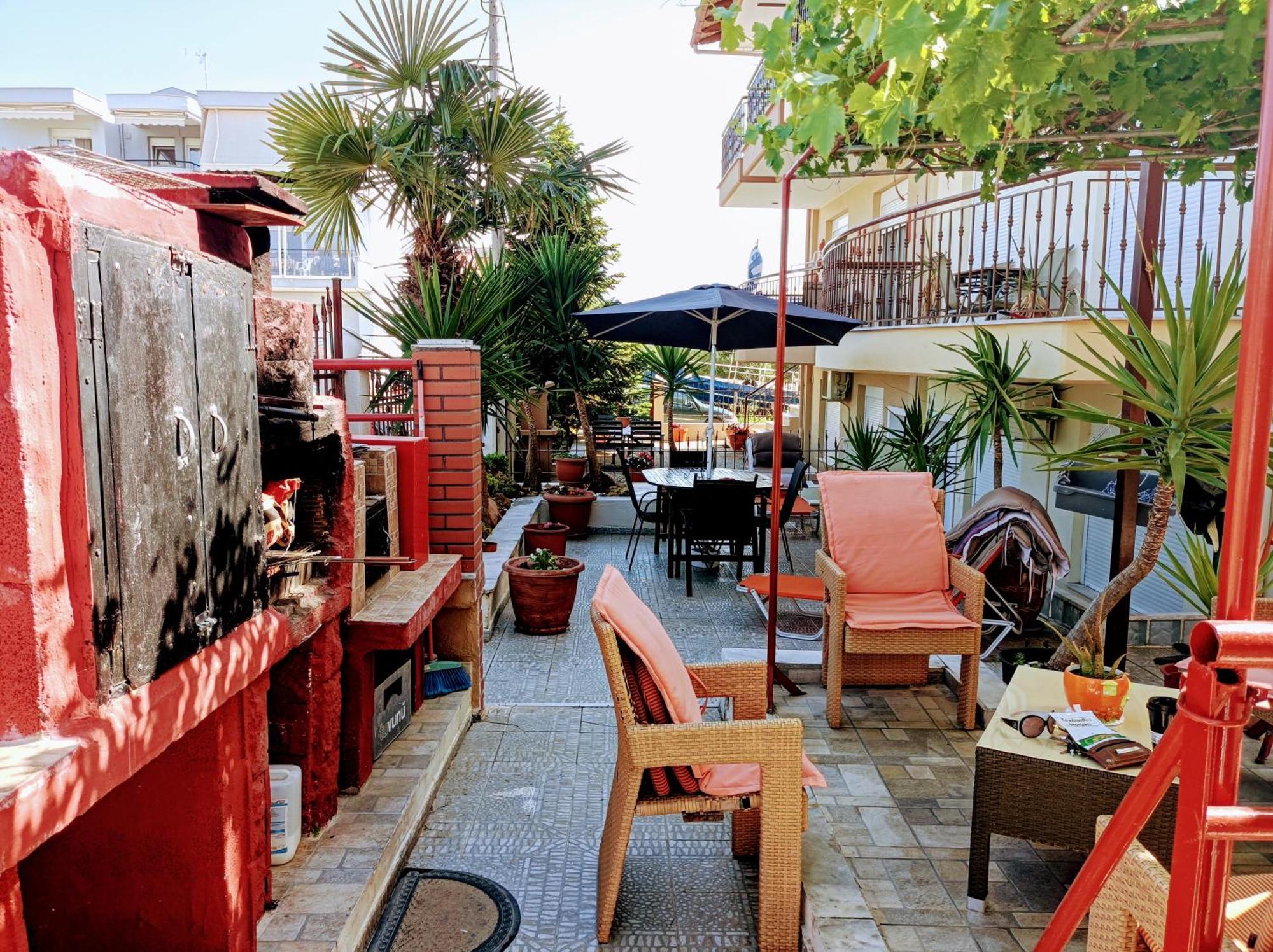 Blue Moon Accommodation 尼亚米卡尼奥纳 外观 照片