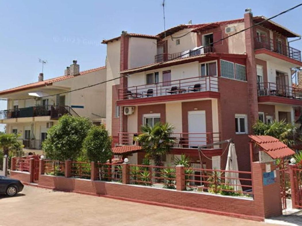 Blue Moon Accommodation 尼亚米卡尼奥纳 外观 照片
